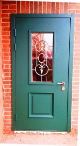Дверь металлическая со стеклом и ковкой Смок
